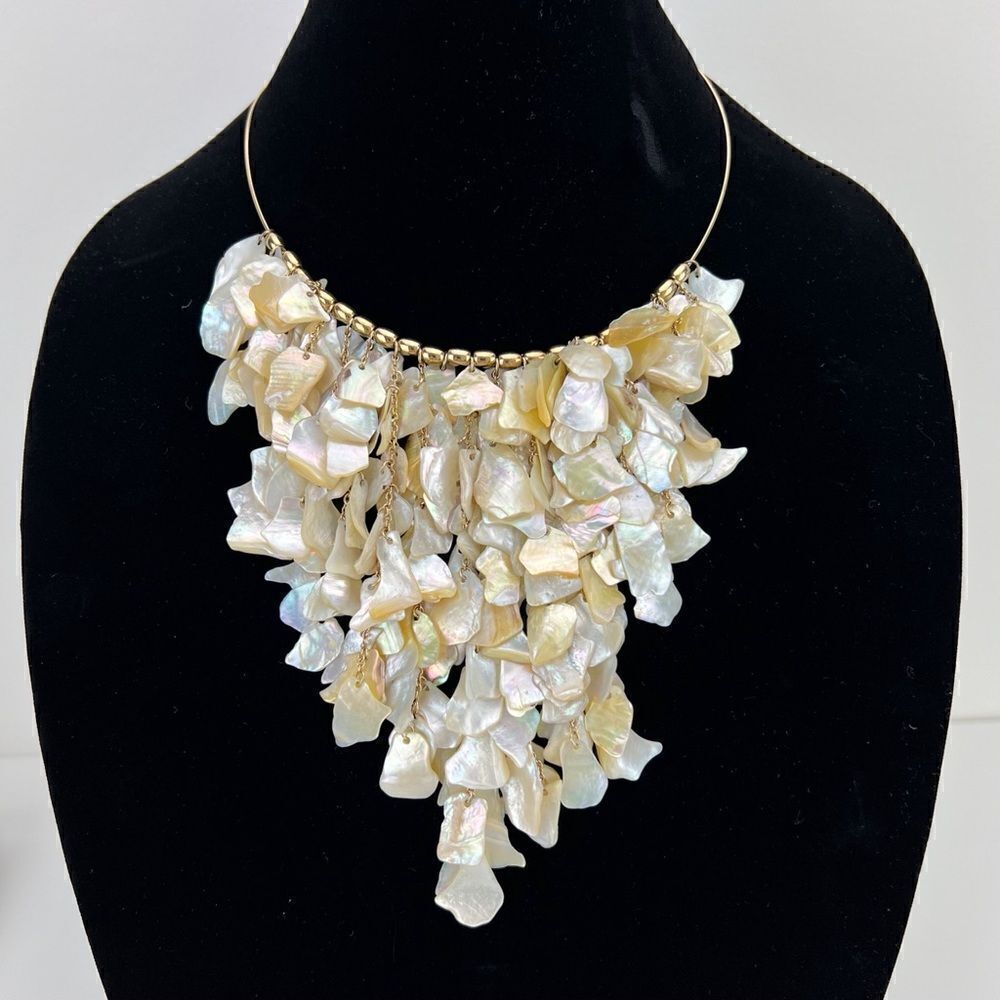 Signed Kiam Family / Lia sophia  Shell Dangle Bib Chain Bead Statement Necklace